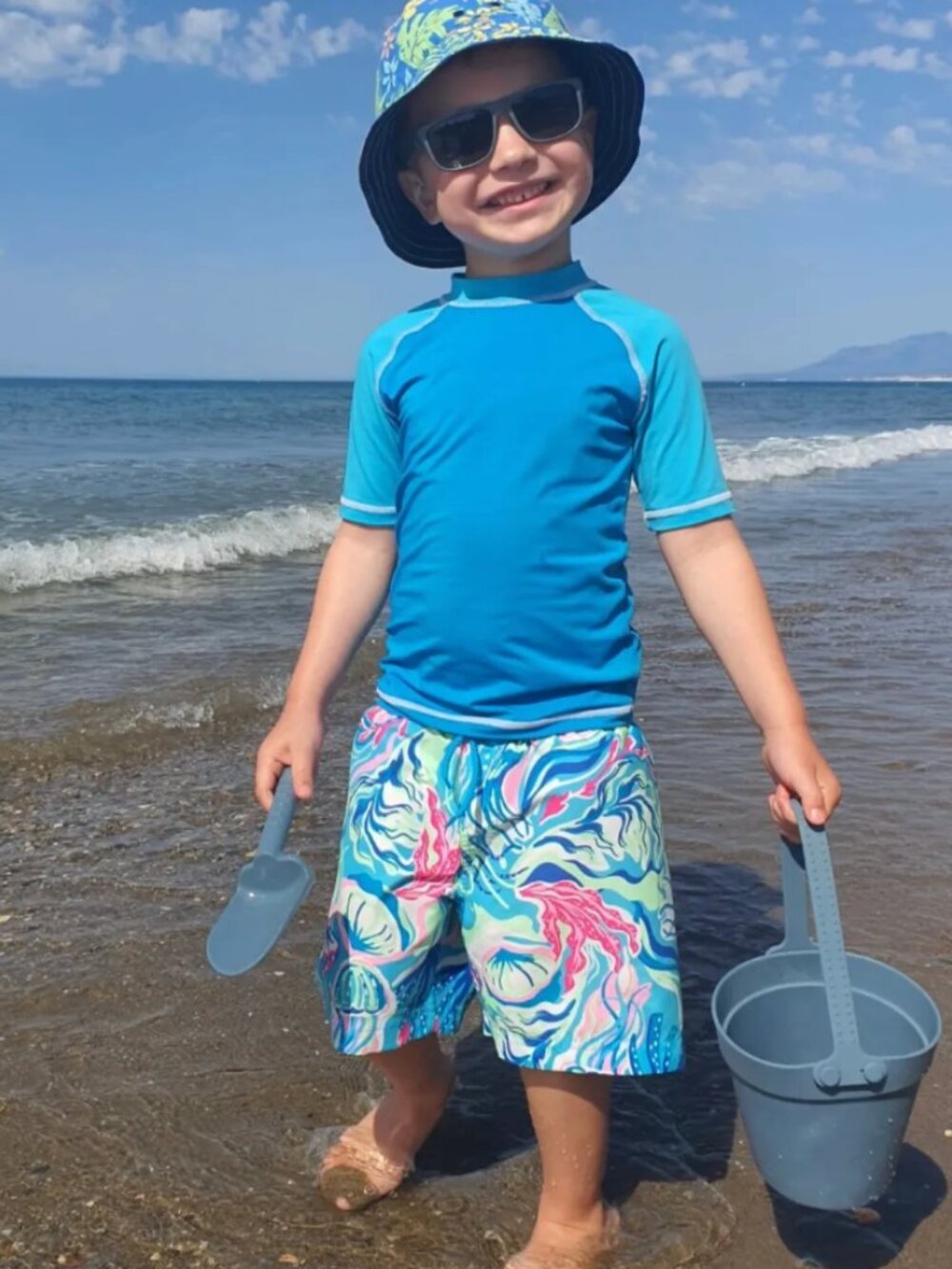 Tommy Bahama Boys 2 Piece Swim Set Rash Guard Trunk Jellyfish Print Size 6